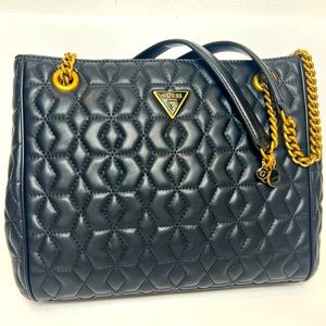Elenia Quilted Girlfriend Carryall